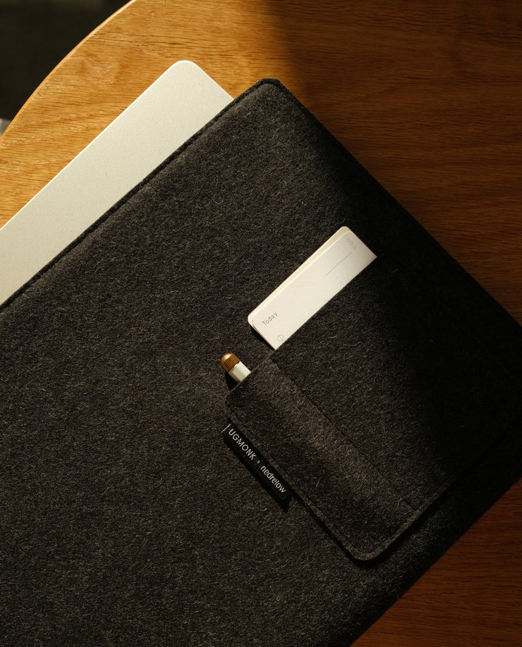 Magnetic Laptop Sleeve