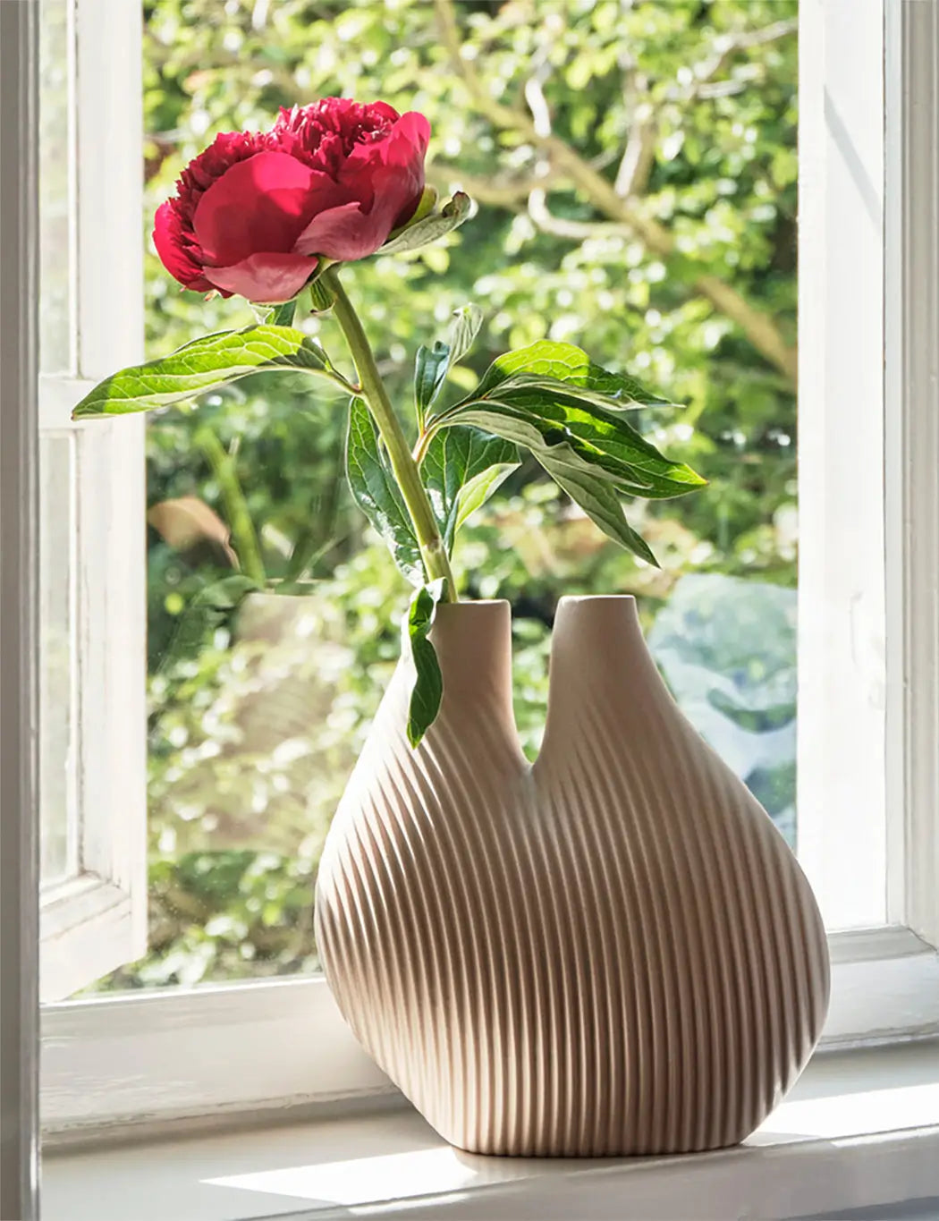 Charmer vase